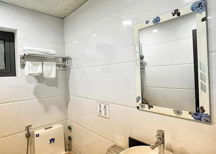 Hotel White Crown 3*